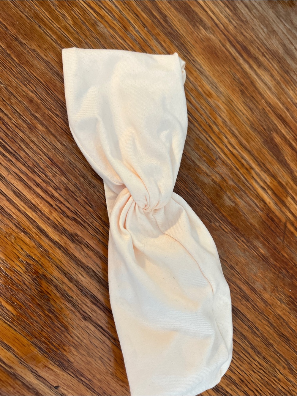 Cream Knotted Headband alosoft